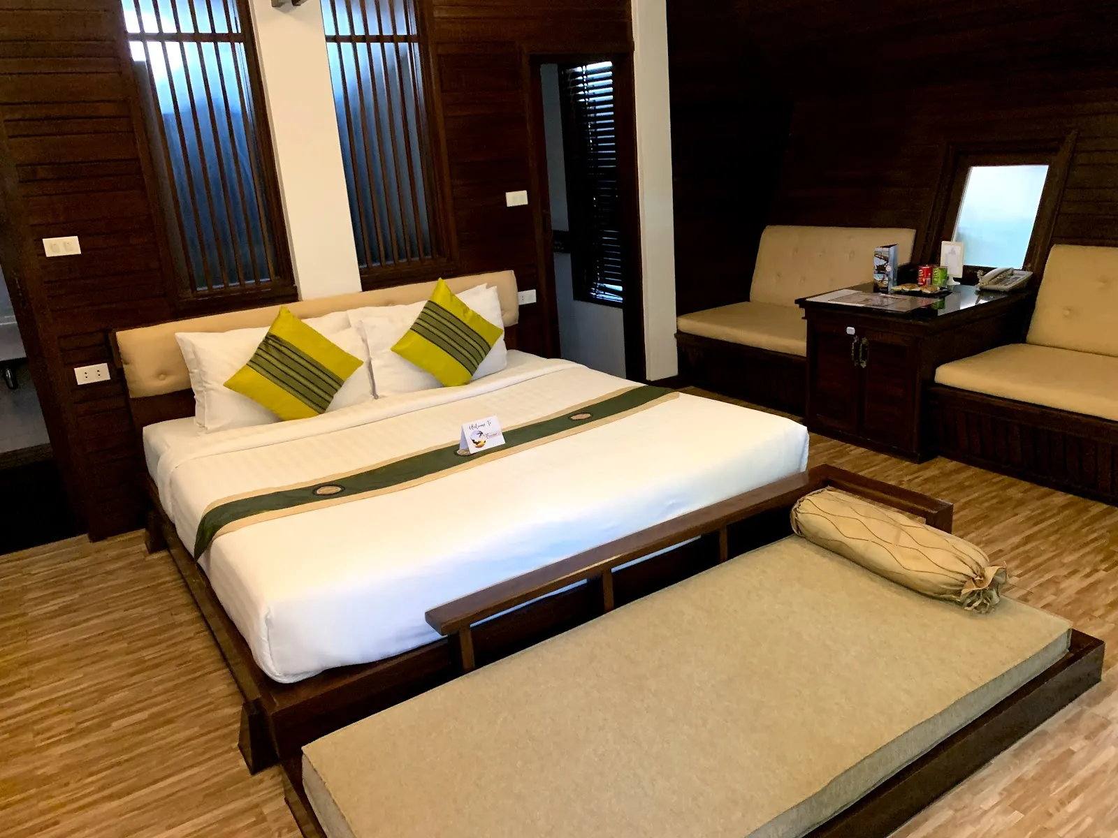 Cocohut Beach Resort - Image 2