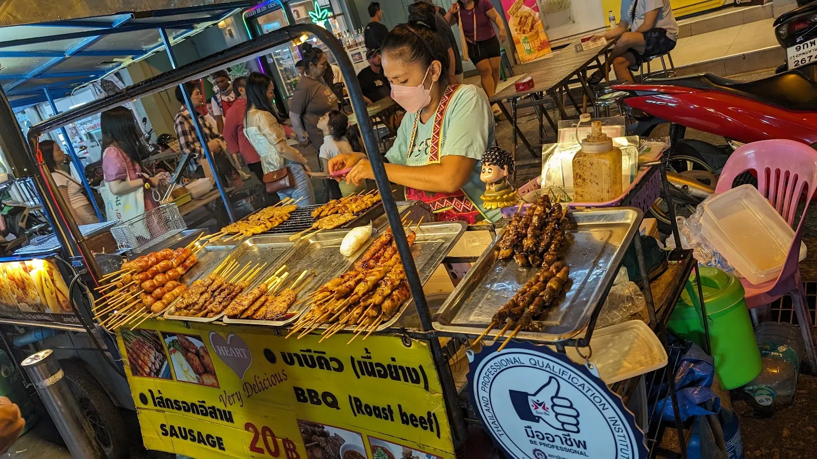 Saturday Walking Street Market - Image 2